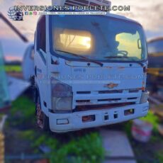 Camión Chevrolet NPR En Desarme