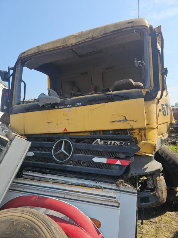 Camión Mercedes Benz Actros en desarme - Imagen 3