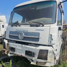Camión DongFeng  en desarme