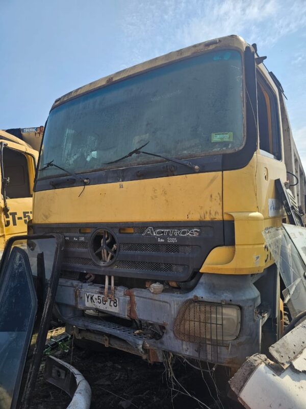 Camión Mercedes Benz Actros en desarme - Imagen 2