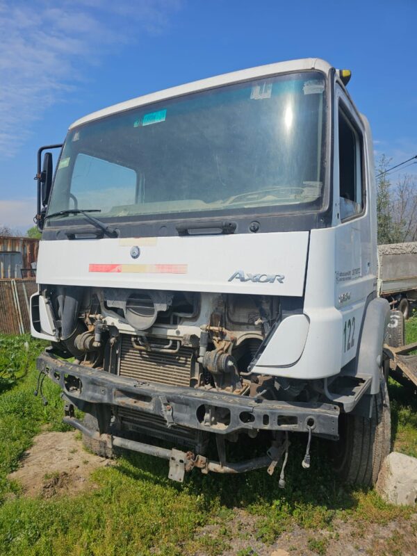 Camión Mercedes Benz Axor en desarme